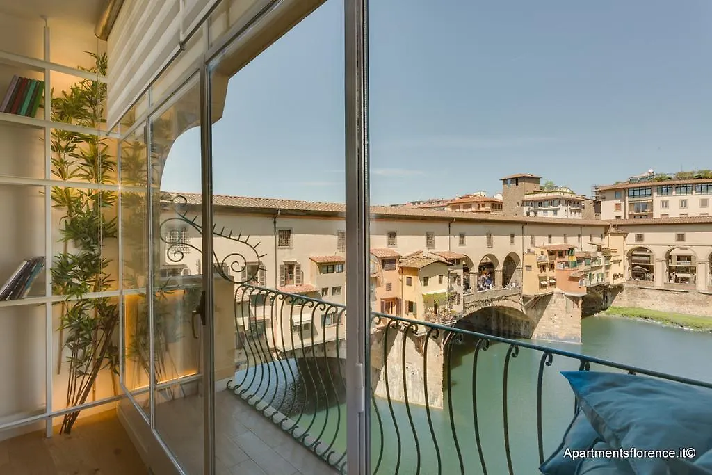 Apartments Florence - Ponte Vecchio Balcony